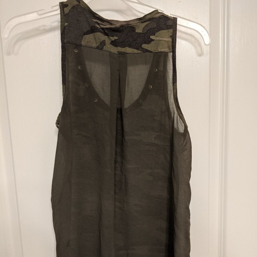 Camo high-low tank top